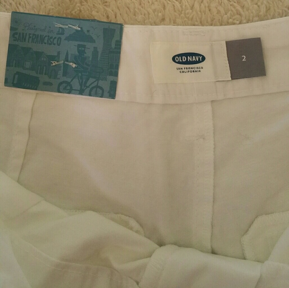 Shorts - Picture 3 of 3